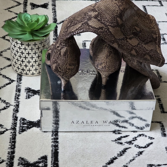 AZALEA WANG CECILE SNAKE SANDAL BOOTS- NEW! NEVER WORN! - Picture 6 of 7